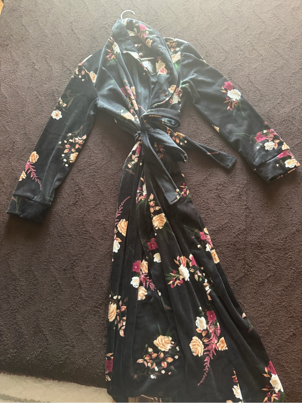La Vie En Rose Black Floral Velvet Robe